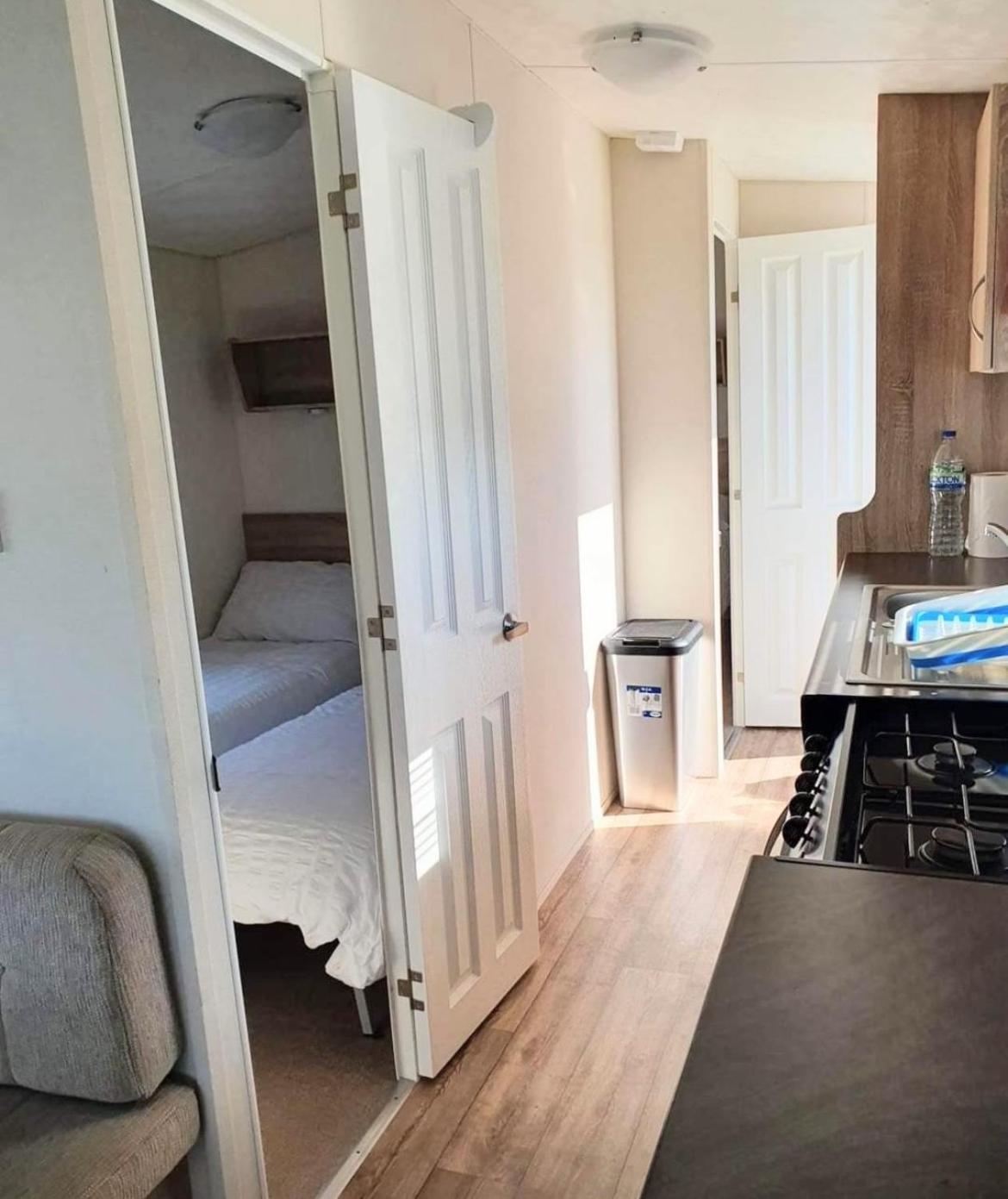 Hotel Sea Lets Selsey Exterior foto